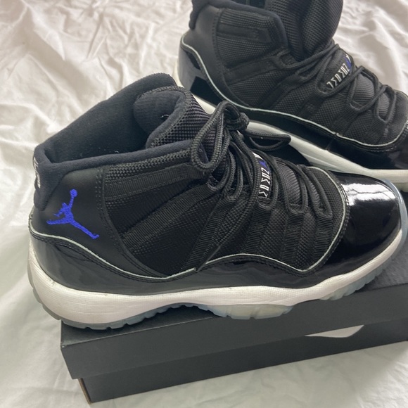 GS/women’s Jordan Space Jam 3.5 GS - Picture 3 of 6